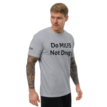 Do MILFS (Black Font) Short Sleeve T-shirt